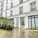 Large Duplex Flat In A Courtyard - Trendy Paris 10