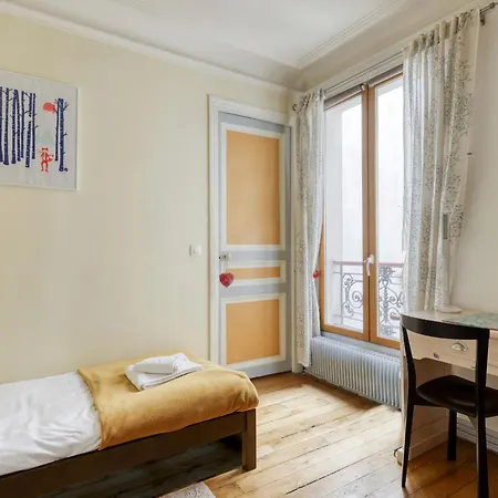Large Duplex Flat In A Courtyard - Trendy 10 Appartamento Parigi